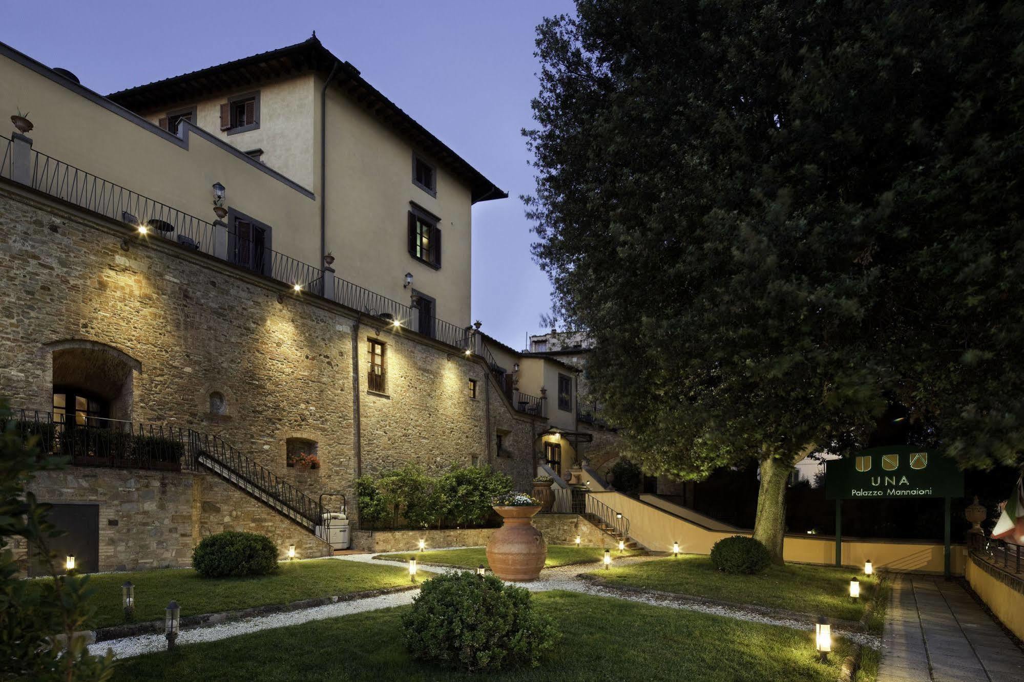 Unahotels Palazzo Mannaioni Toscana มอนตาโยเน ภายนอก รูปภาพ
